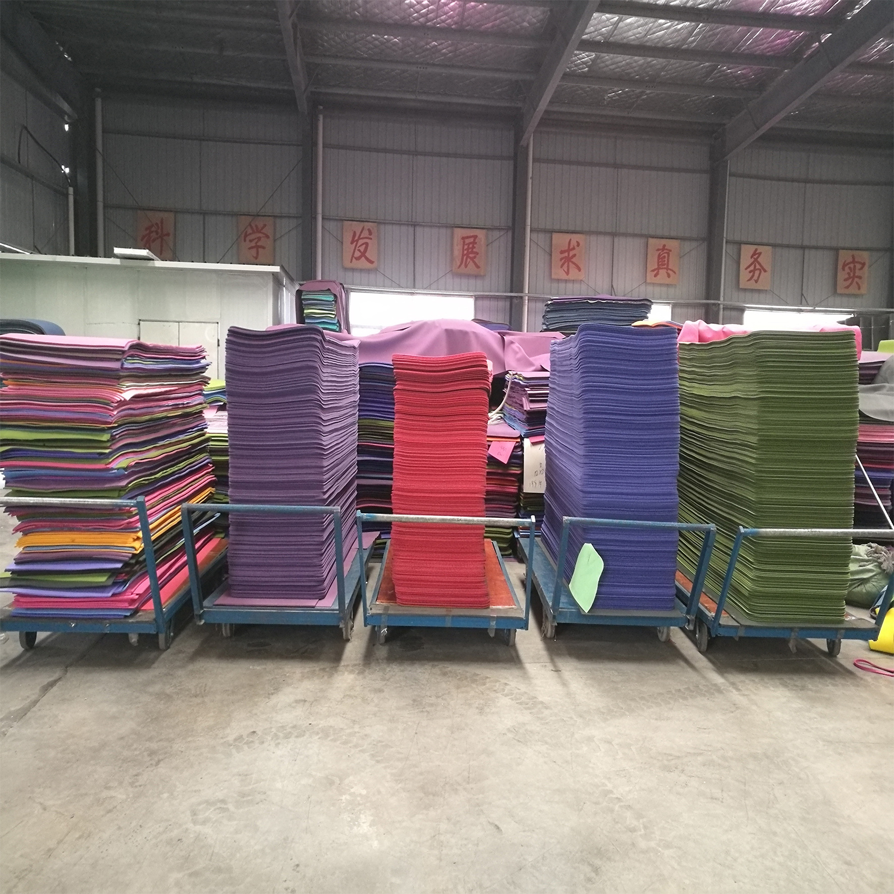 Source manufacturer tpe environmentally friendly yoga mat tpe sheet material products