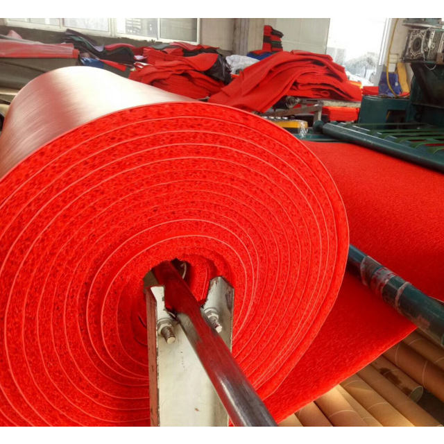 Anti-slip PVC Flooring Carpet Roll / PVC Spaghetti Mat With Foam