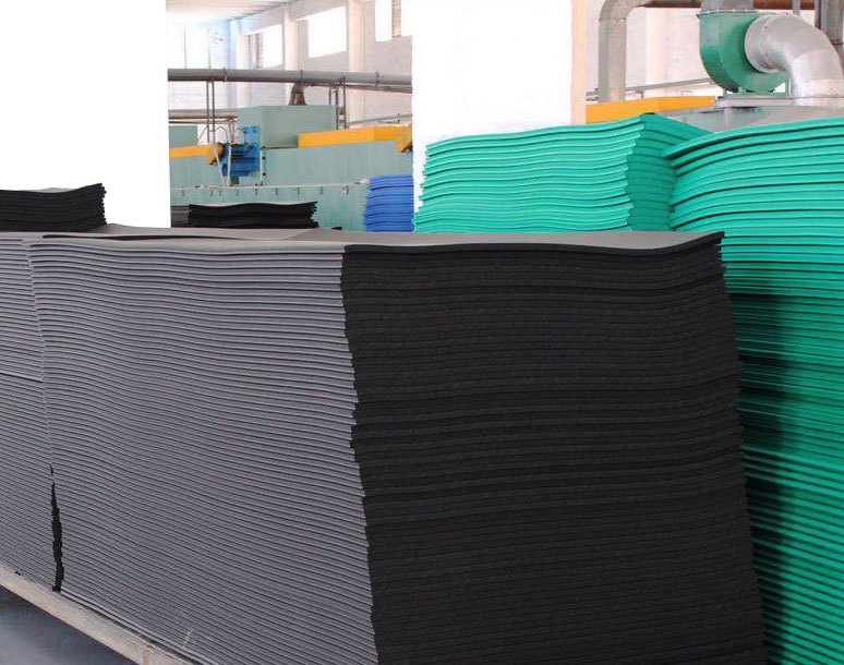 NBR foam pipe insulation nbr foam roll nbr rubber and plastic sheet double-sided crusted nitrile foam coarse pores nbr
